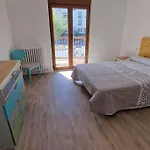 Céntrico Y Amplio Piso En Apartamento *