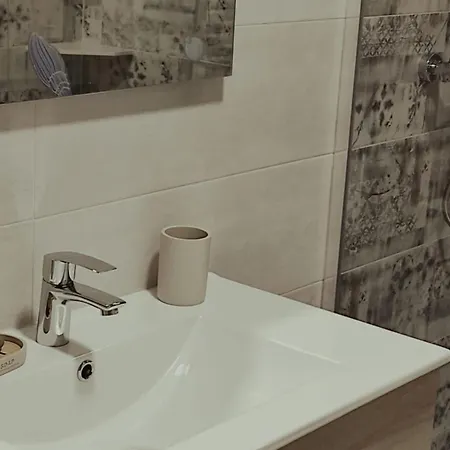 Apartman Centrico Y Amplio Piso En *