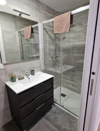 Centrico Y Amplio Piso En 아파트