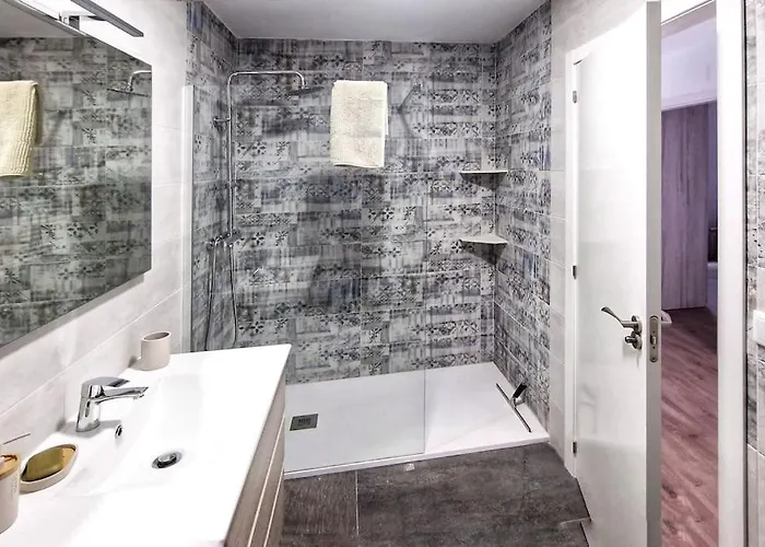 Centrico Y Amplio Piso En 아파트